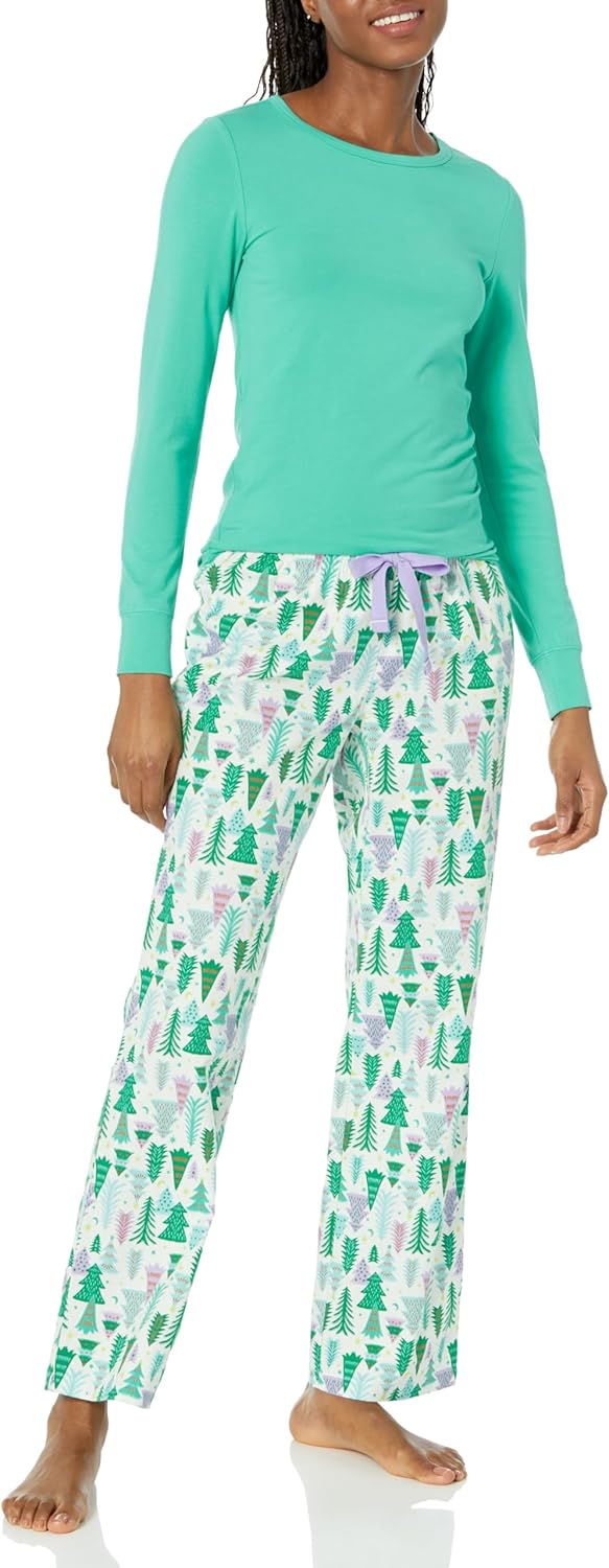 Amazon Essentials Women’s Lightweight Flannel Trouser and Long-Sleeve T-Shirt Sleep Set